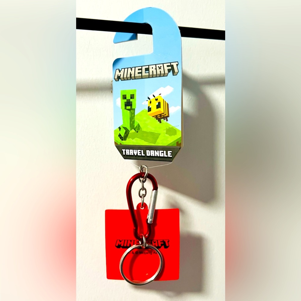 NWT- Minecraft Key Chain - Picture 2 of 2